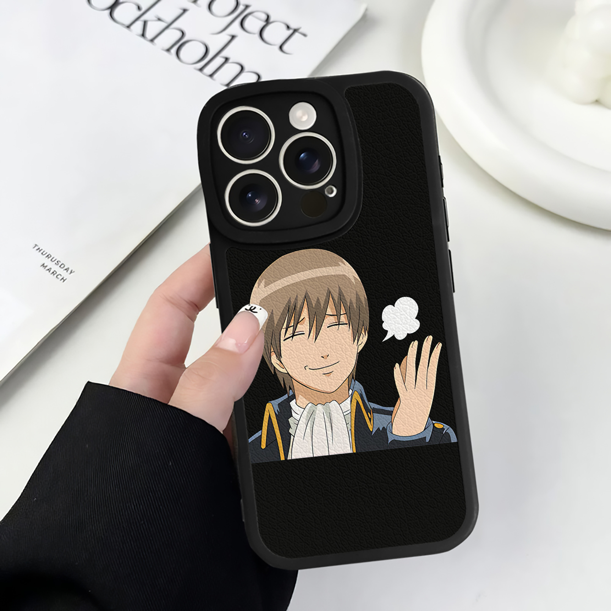 （画像用） ぎんたま 坂田銀時（さかたぎんとき） 神楽 志村新八（しむら しんぱち） GINTAMA Sakata Gintoki Kagura Shimura Shinpachi 【iPhone 16シリーズ対応】シリコンスマホケース（レザー調） 材質：シリコン